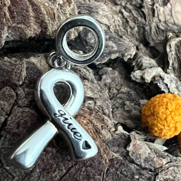 New Authentic Chamilia Charm Breast Cancer Give Back Pink Ribbon 2020-0758 - Picture 5 of 5